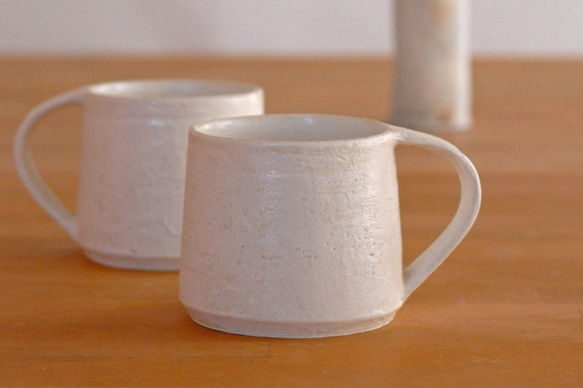 陶器_白いマグカップ